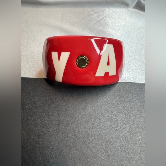 Marc by Marc Jacobs “Absolutely” Red and White Design with Gold Accent Bracelet - Picture 4 of 7